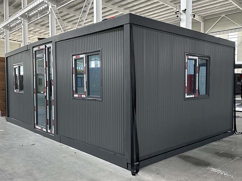 Double wing expansion box with a 10 foot flat top specification